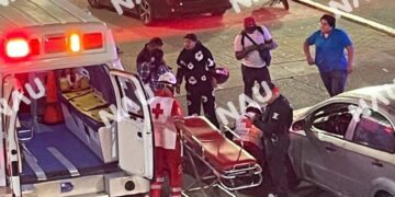 Motorista colombiano termina hospitalizado tras fuerte choque en la Central Oriente de Tapachula