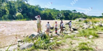 Gobierno de Tuxtla Chico participa en búsqueda de persona desaparecida tras arrastre en el río Suchiate