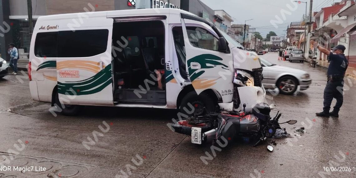 Motociclista resulta lesionado tras choque con unidad del transporte público en Tapachula