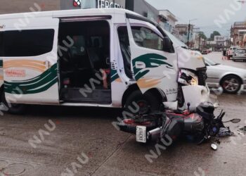 Motociclista resulta lesionado tras choque con unidad del transporte público en Tapachula