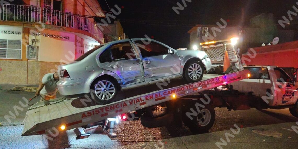 Fuerte choque en el sur de Tapachula deja daños materiales y tres conductores afectados