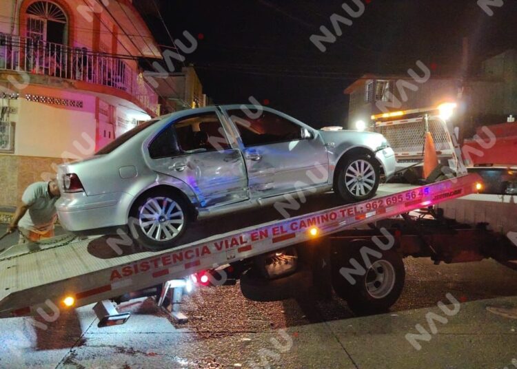 Fuerte choque en el sur de Tapachula deja daños materiales y tres conductores afectados