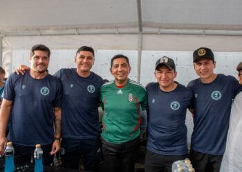 El fútbol une a Suchiate en un encuentro histórico con las Leyendas del Cruz Azul
