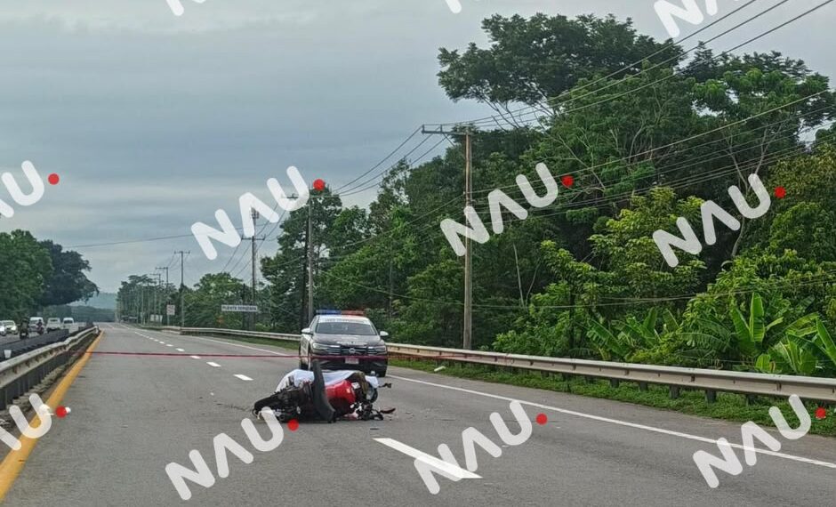 Motociclista muere tras presunto atropellamiento en la carretera costera de Tuzantán