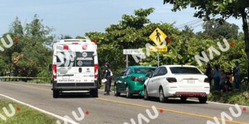 Choque por alcance en la carretera Tuxtla Chico–Tapachula deja daños materiales