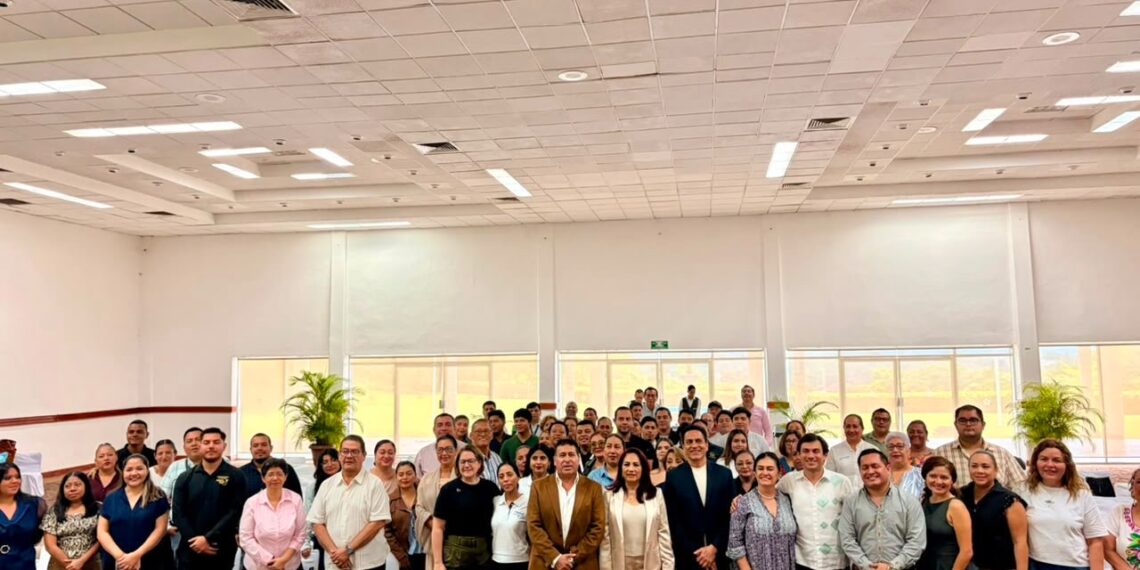 Carlos Siles y CANIRAC Chiapas buscan elevar la competitividad empresarial con herramientas y capacitación profesional para el sector restaurantero.