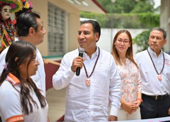 Con inversión en escuelas y apoyos a estudiantes, Eduardo Ramírez fortalece la educación en Chiapas