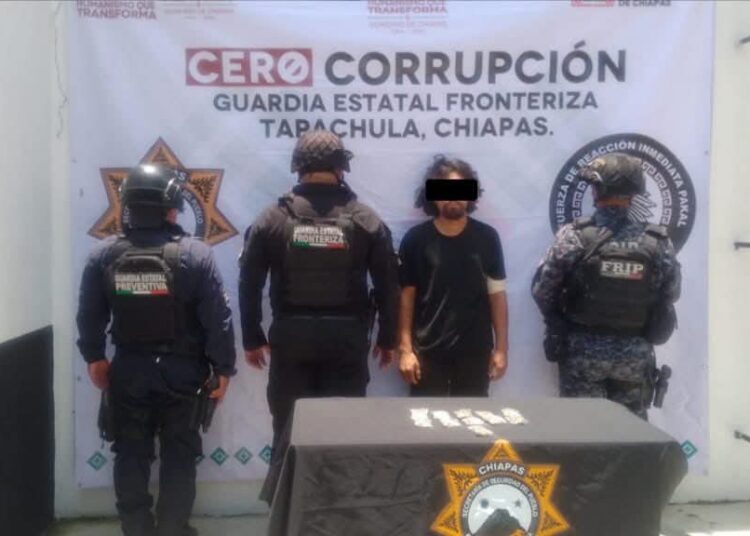 Detienen a masculino por delitos contra la salud en Tapachula