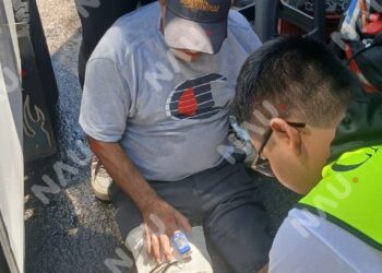 Adulto mayor resulta lesionado tras presunto empujón al intentar abordar transporte público en Tapachula
