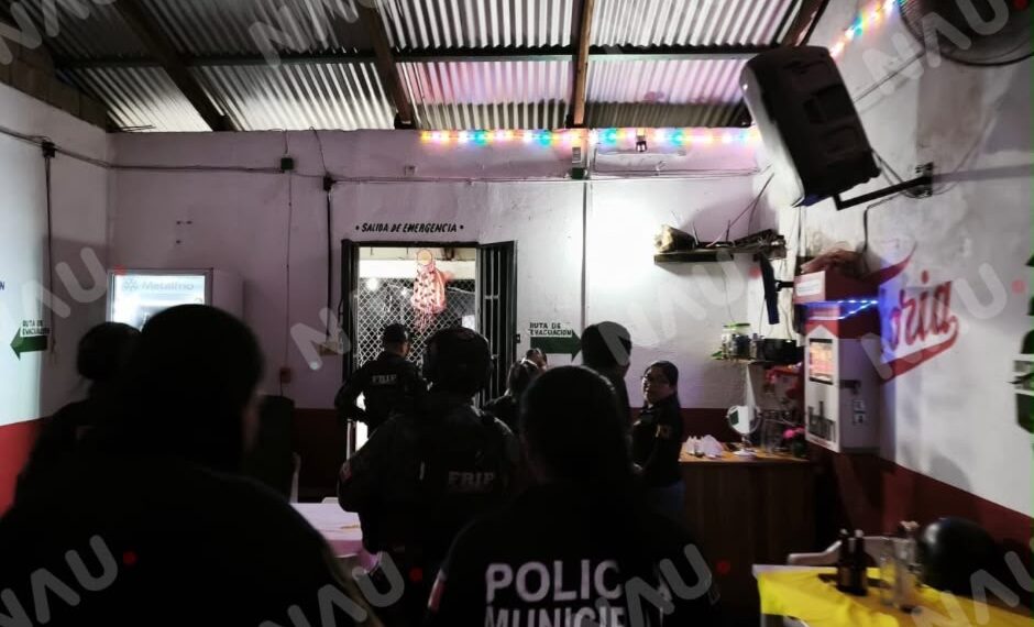 Operativo sorpresa refuerza vigilancia en Huixtla; clausuran cuatro bares por irregularidades