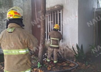 Incendio en vivienda moviliza a cuerpos de emergencia en la colonia Carmen Maravillas de Tapachula