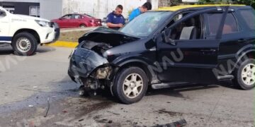 Accidente entre vehículo particular y combi deja al menos cuatro lesionados en la carretera Costera