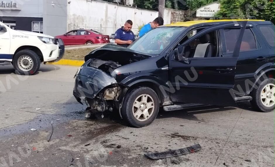 Accidente entre vehículo particular y combi deja al menos cuatro lesionados en la carretera Costera