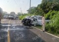 CAMIONETA DE CFE CHOCA CONTRA CAMIÓN DE CARGA; TRES TRABAJADORES RESULTAN LESIONADOS EN TAPACHULA