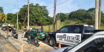Motociclistas resultan lesionados tras ser impactados por un vehículo en la carretera costera de Tapachula