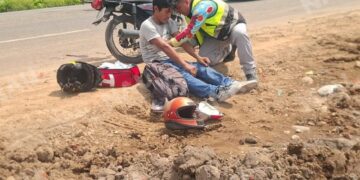 Motociclista resulta lesionado tras choque con camioneta en la carretera Costera de Tapachula