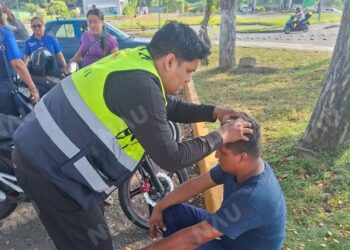 Motociclista queda lesionado tras choque frente a Galerías Tapachula