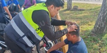 Motociclista queda lesionado tras choque frente a Galerías Tapachula
