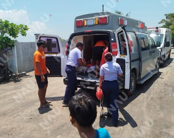 Salvavidas rescatan a tres menores arrastrados por la corriente en playa San Benito