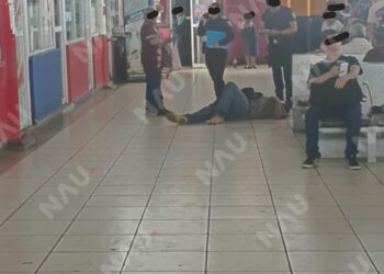 Adulto mayor resulta lesionado tras caer en terminal de corto recorrido de Tapachula