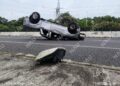 Automovilista abandona vehículo tras volcar en la carretera Tuxtla Chico–Tapachula