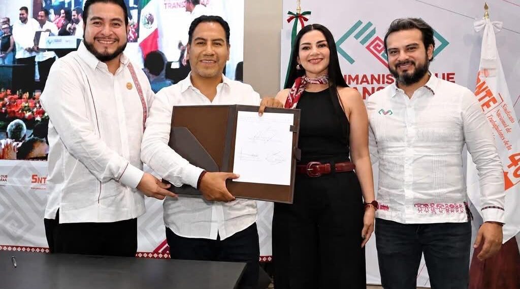 Eduardo Ramírez fortalece atención al magisterio y entrega apoyos del programa Cuidar es Amar