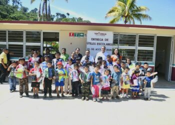 Invertir en la educación es invertir en Tapachula: Yamil Melgar
