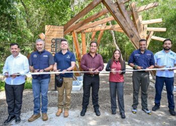 Eduardo Ramírez inaugura el Sendero Extraordinario “Pañuelo Rojo” en el Cañón del Sumidero