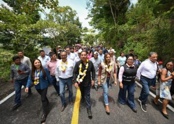 Eduardo Ramírez fortalece infraestructura educativa, carretera e hídrica en Pantepec y Jitotol