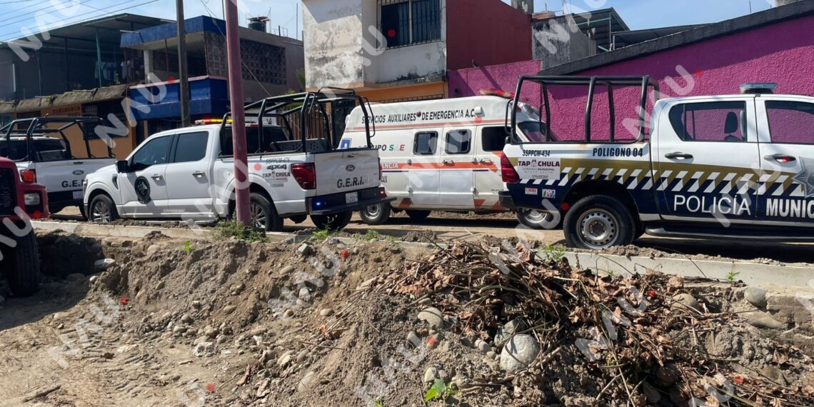 Armado amenaza y golpea a dos jóvenes en la colonia Bonanza