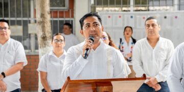 Elmer Vázquez acompaña al COBACH 21 Suchiate en el inicio del ciclo escolar 2026-A