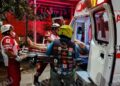 Hombre resulta lesionado tras caer y hacer contacto con una malla electrificada en Tapachula