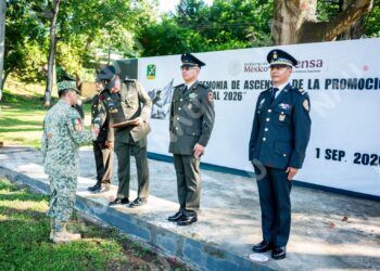 Entre insignias y orgullo familiar, militares reciben nuevos grados en Tapachula