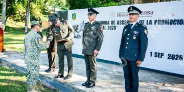 Entre insignias y orgullo familiar, militares reciben nuevos grados en Tapachula