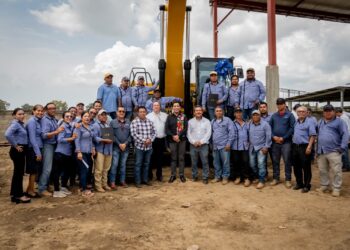 Suchiate fortalece al campo con entrega de nueva maquinaria pesada