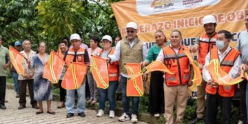 Fabián Barrios de León Inician construcción del Centro Comunitario en el ejido San Rafael
