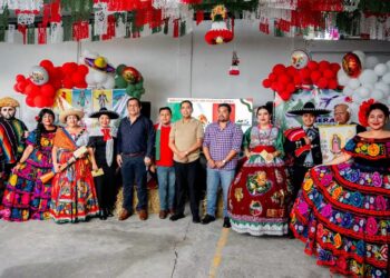 🇲🇽 ¡Celebrando nuestras tradiciones con la familia SERASUR!