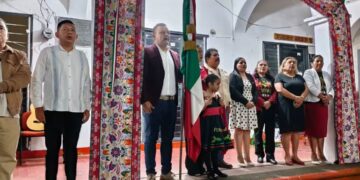 Fabián Barrios de León encabeza Grito de Independencia en Unión Juárez Chiapas.