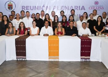 Analizan diputados y gobernador Eduardo Ramírez Aguilar diversos temas de la agenda pública