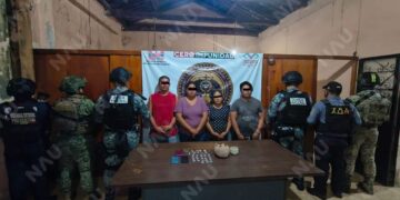 Detienen a cuatro personas durante cateo en Mapastepec; investigan presunta distribución de droga