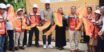 Fabián Barrios de León impulsa ampliación de red eléctrica en la zona de la Guardiania del Ejido La Trinidad.
