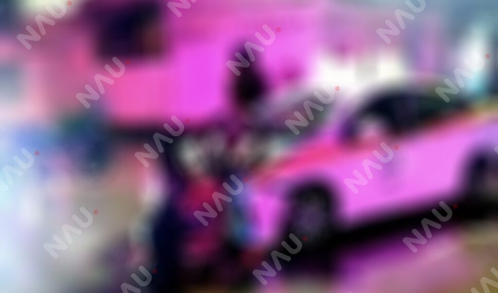 Dos menores resultan lesionados en choque de motocicleta y taxi en Tapachula