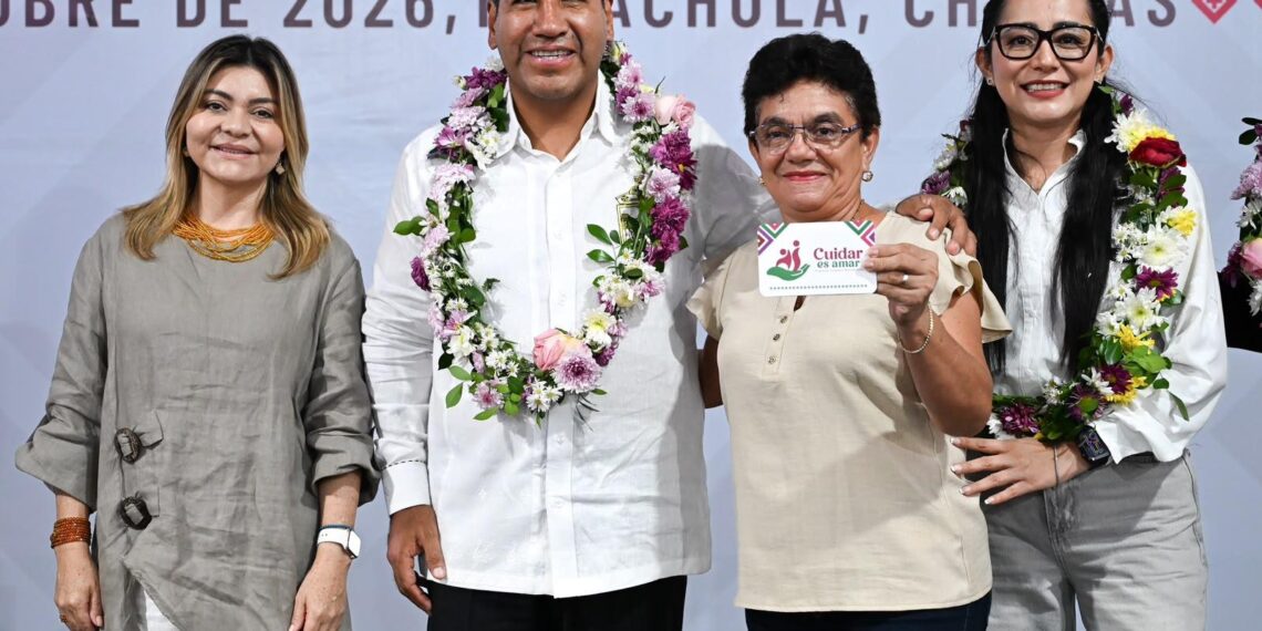 Eduardo Ramírez lleva Cuidar es Amar a familias de Tapachula