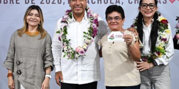 Eduardo Ramírez lleva Cuidar es Amar a familias de Tapachula