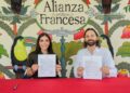 INM Chiapas firma convenio con el centro cultural y educativo Alianza Francesa Tapachula para fortalecer la atención a personas en contexto de movilidad. 🤝✍️