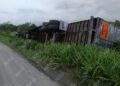 Investigan accidente de tráiler cargado con carne en libramiento de Ciudad Hidalgo