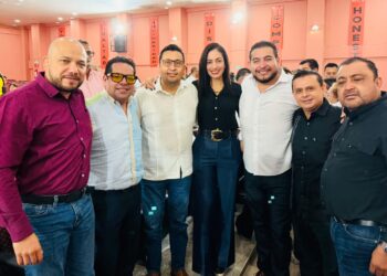 Entregan dictámenes de horas de fortalecimiento educativo a docentes de prepas oficiales