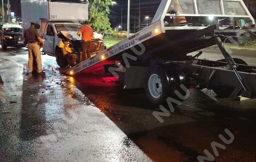 CAMIONETAS CHOCAN POR ALCANCE EN EL BULEVAR DÍAZ ORDAZ DE TAPACHULA