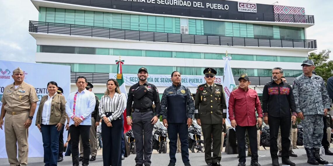Eduardo Ramírez entrega motopatrullas, equipo tecnológico y uniformes a la Guardia Estatal Vial Preventiva