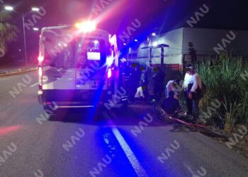 Choque entre motocicleta y bicicleta deja dos lesionados en la carretera a Tapachula